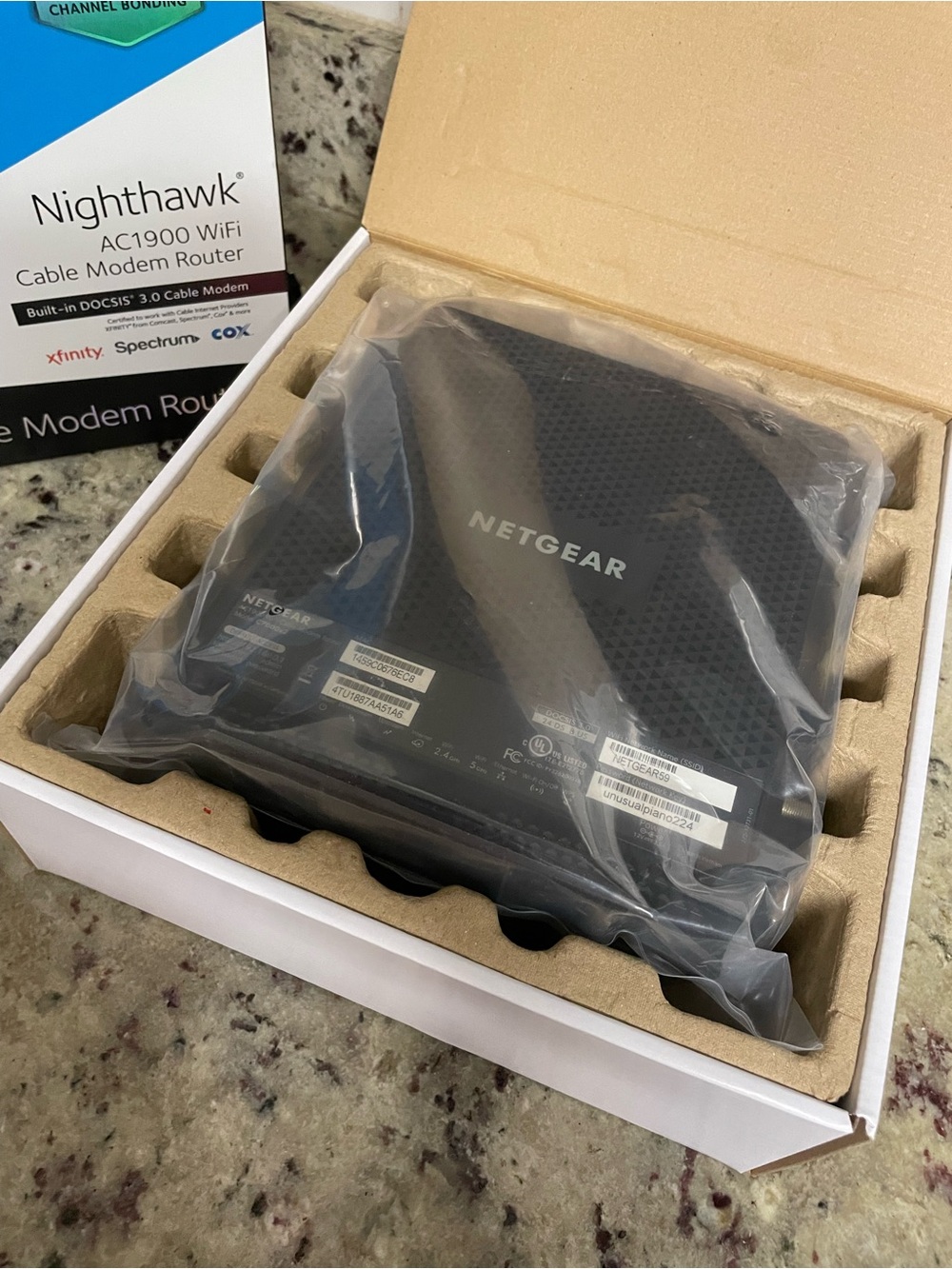 NETGEAR nighthawk WiFi Cable Modem Router (AC1900) docsis 3.0 electronic work - Picture 9 of 15